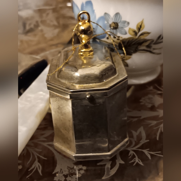 Lenox Kirk Stieff Collection Williamsburg Silver Plated Heart Trinket Box - Picture 2 of 5